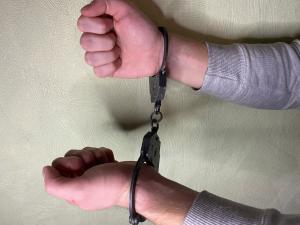 В Азовском районе мужчина до смерти забил своего знакомого молотками