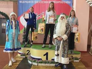 Два легкоатлета из Азова завоевали медали на межрегиональных соревнованиях