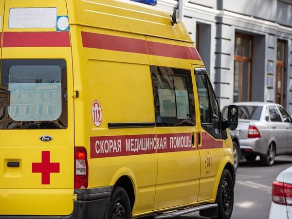 В Азове водитель легковушки сбил 14-летнюю девочку