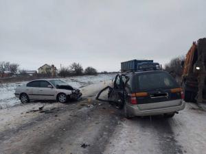 На трассе Азов-Ейск в ДТП погиб пассажир «Ниссана»