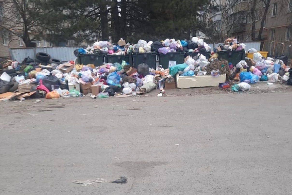 Азовчане пожаловались на свалку на улице Степана Разина