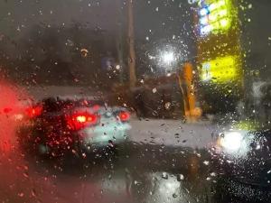 Рабочая неделя в Азове станет ветреной и дождливой