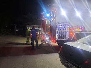 В Азове на Степана Разина загорелась мусорка