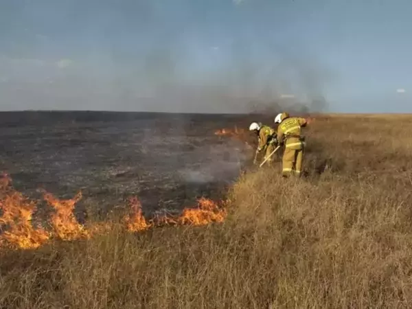 В Азовском районе объявили штормовое предупреждение из-за пожароопасности