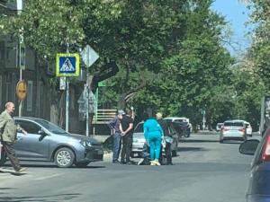 В Азове водитель "Киа Рио" сбил пожилую женщину