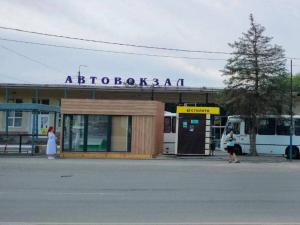 В Азове на автовокзале нет остановочного комплекса