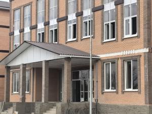 В Азове строительство школы на 600 мест завершено на 95,5%