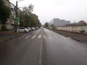 Автомобилист сбил 73-летнюю женщину в Азове и скрылся