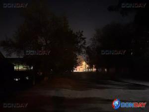 Азовчане пожаловались на отсутствие освещения и бродячих собак на улице Толстого