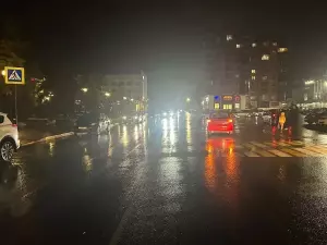 В Азове девушка попала под колеса иномарки