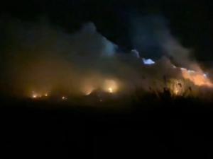 В Азовском районе ночью сгорел мусорный полигон