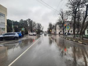 В Азове на улице Московской водитель сбил 11-летнюю девочку и скрылся