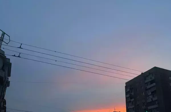 В Азове обломки беспилотника повредили крышу зернового склада в порту