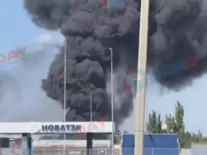 В Азовском районе произошел крупный пожар на заброшенной овощной базе