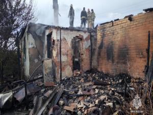 В Азовском районе при пожаре скончалась 57-летняя женщина