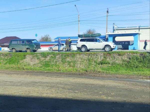 Под Азовом автомобилист влетел в стену магазина