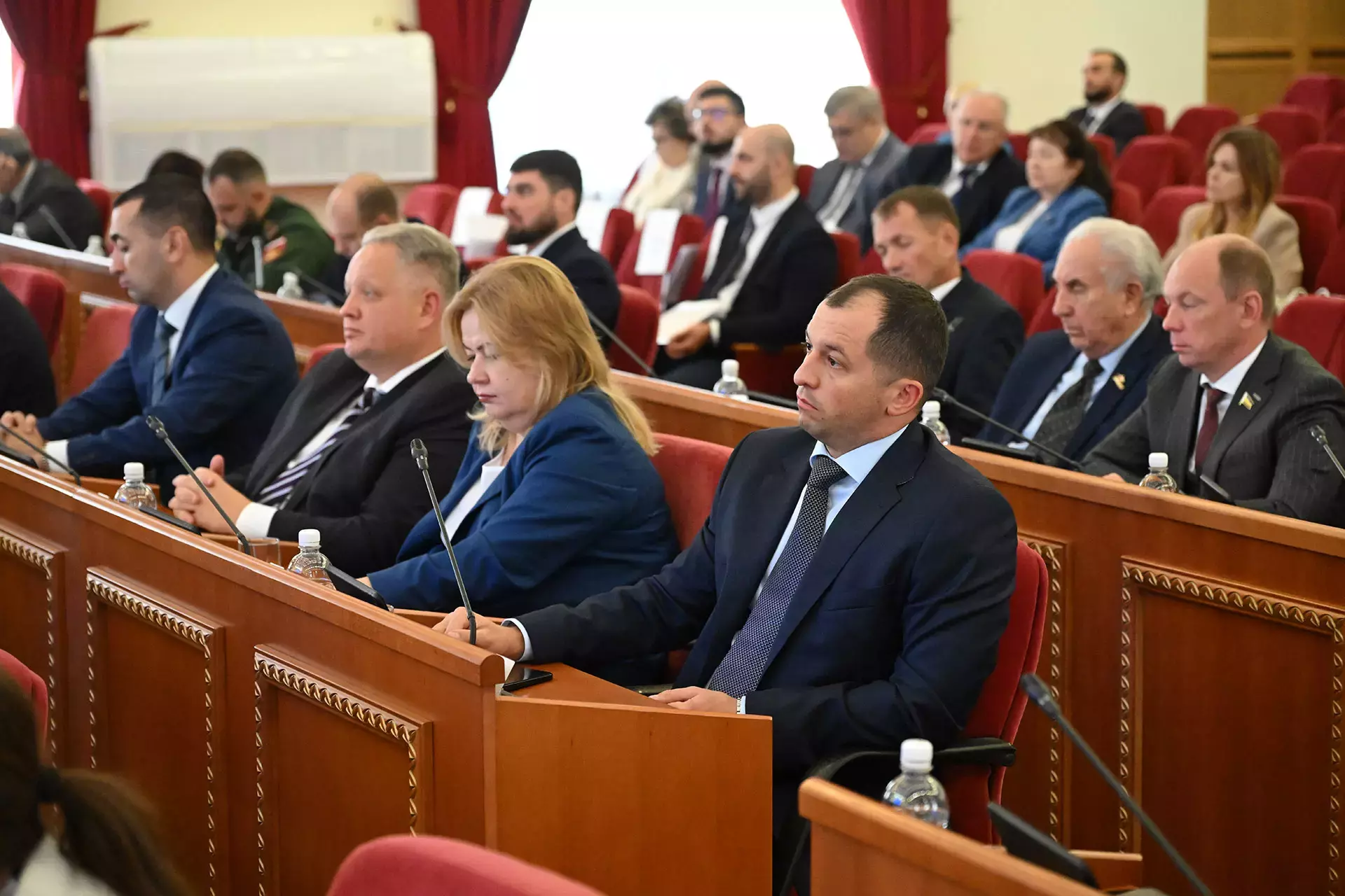 Донские депутаты внесли изменения в областной бюджет на 2025 год