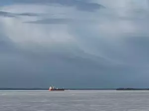 В зимний период в портах Азовского моря будут работать шесть ледоколов