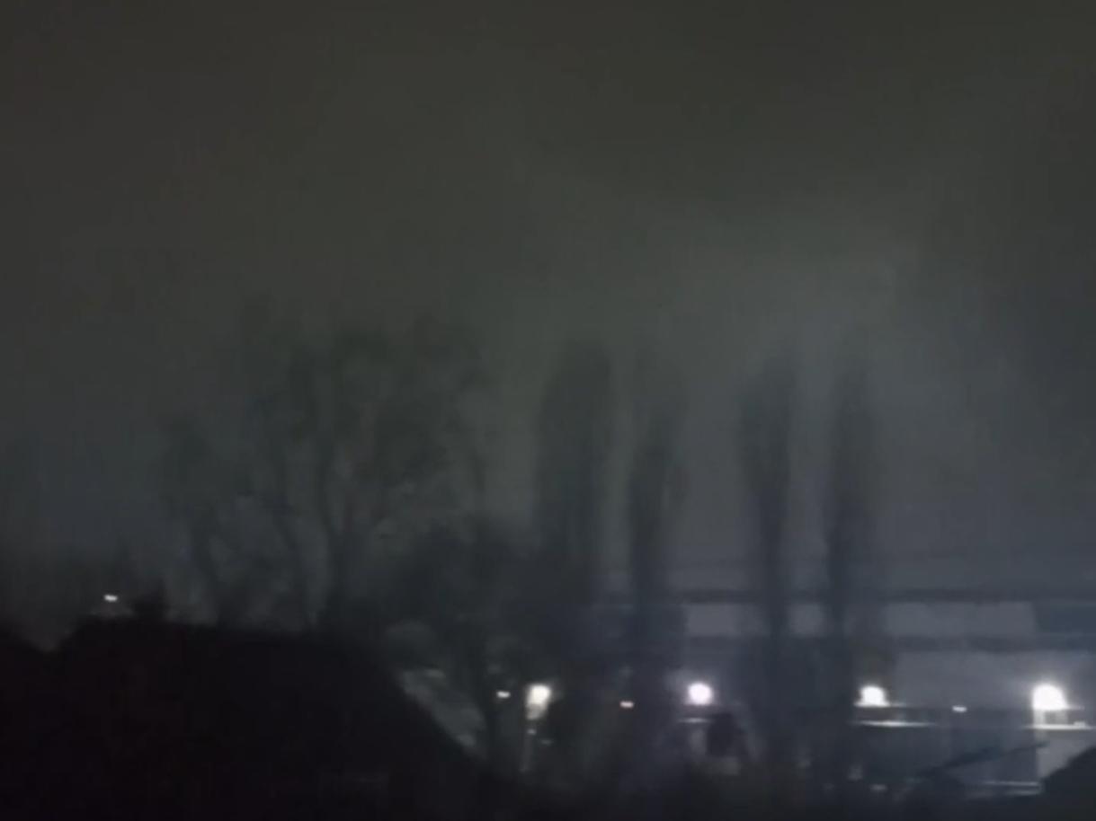 Жители Азова жалуются на дым и едкий запах с улицы Победы