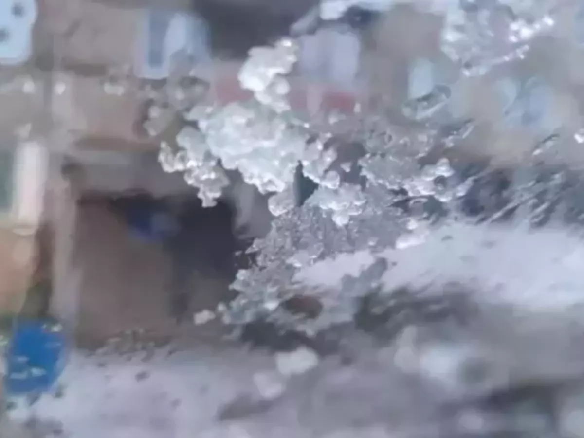 Желтый уровень погодной опасности объявлен в Азове из-за гололеда