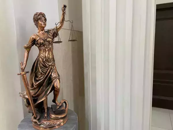 Азовский городской суд вынес приговор мужчине за угон машины со двора города