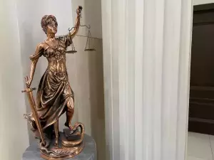 Азовский городской суд вынес приговор мужчине за угон машины со двора города