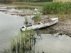 Тело 77-летней женщины обнаружили в реке Азовского района